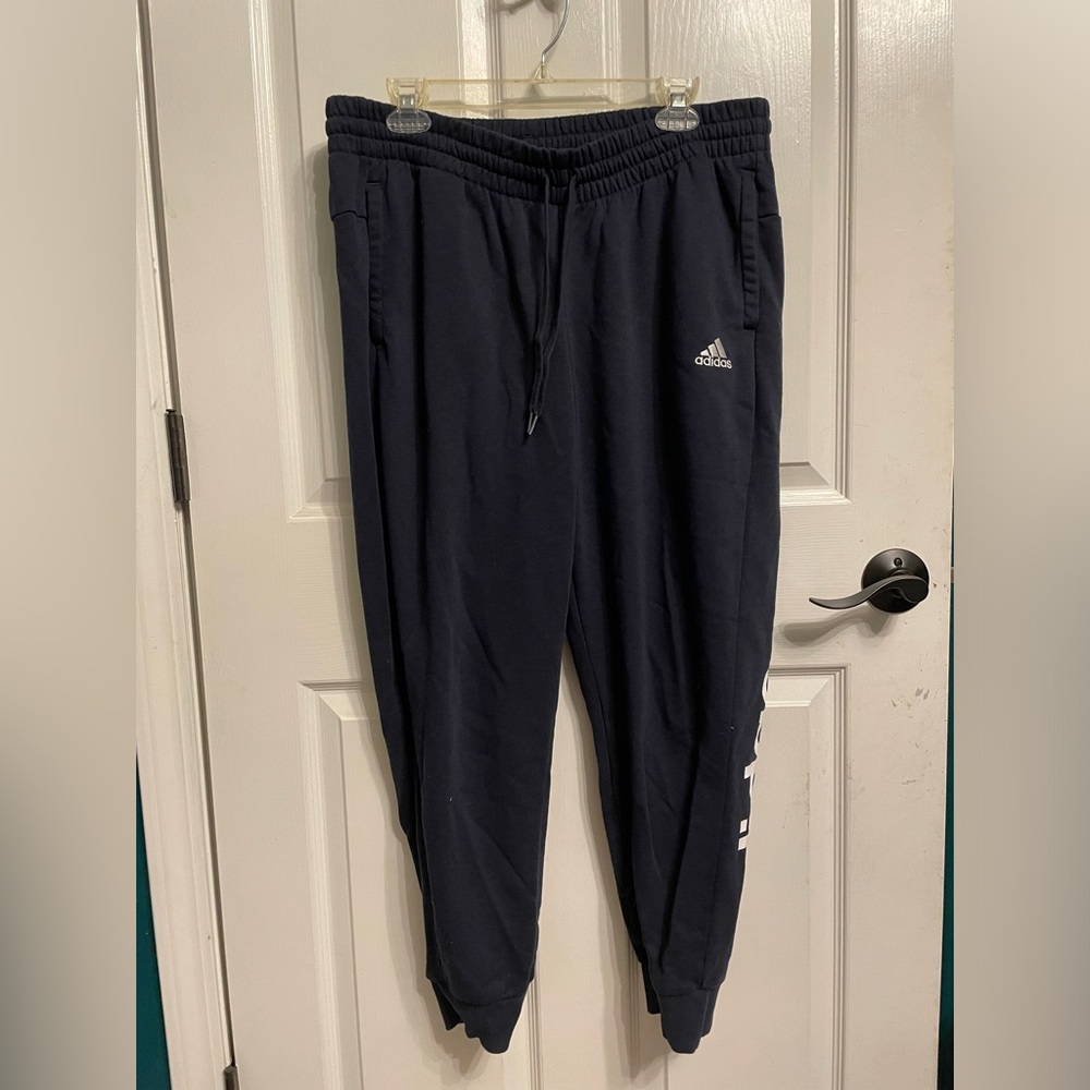 Navy ADIDAS sweatpants (XL)